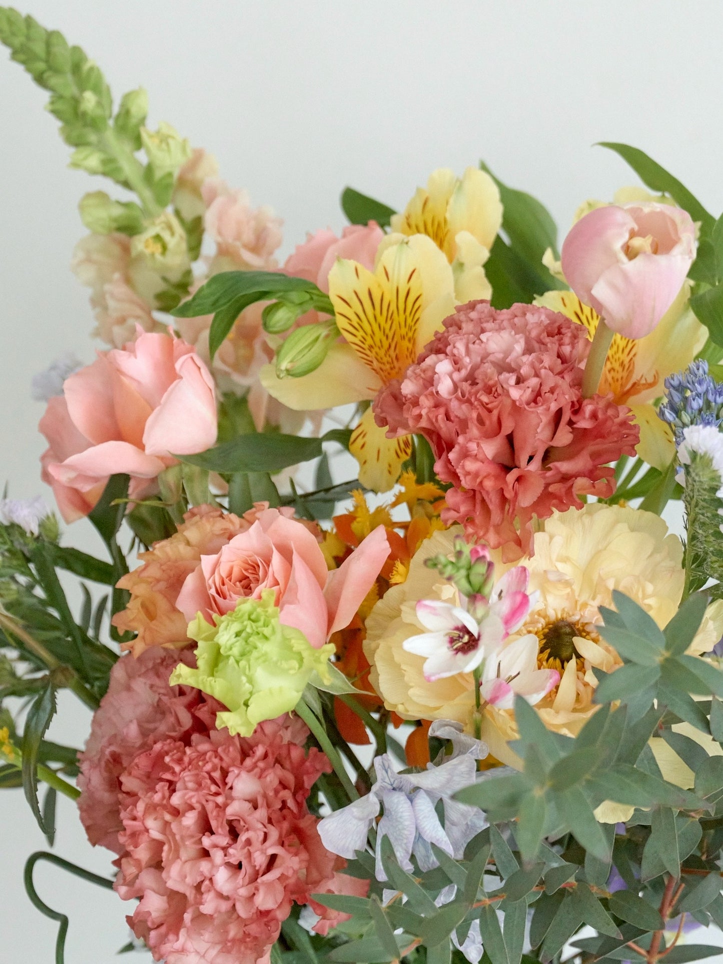 Fresh flower delivery bouquet L "spring ver."