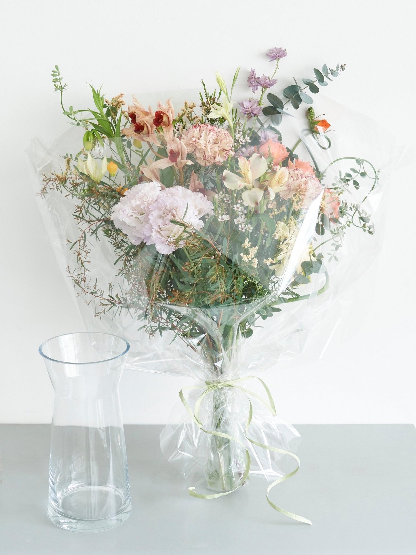 【mother's day】bouquet L and vase set 【Delivery date: 5/11 (Sat)】