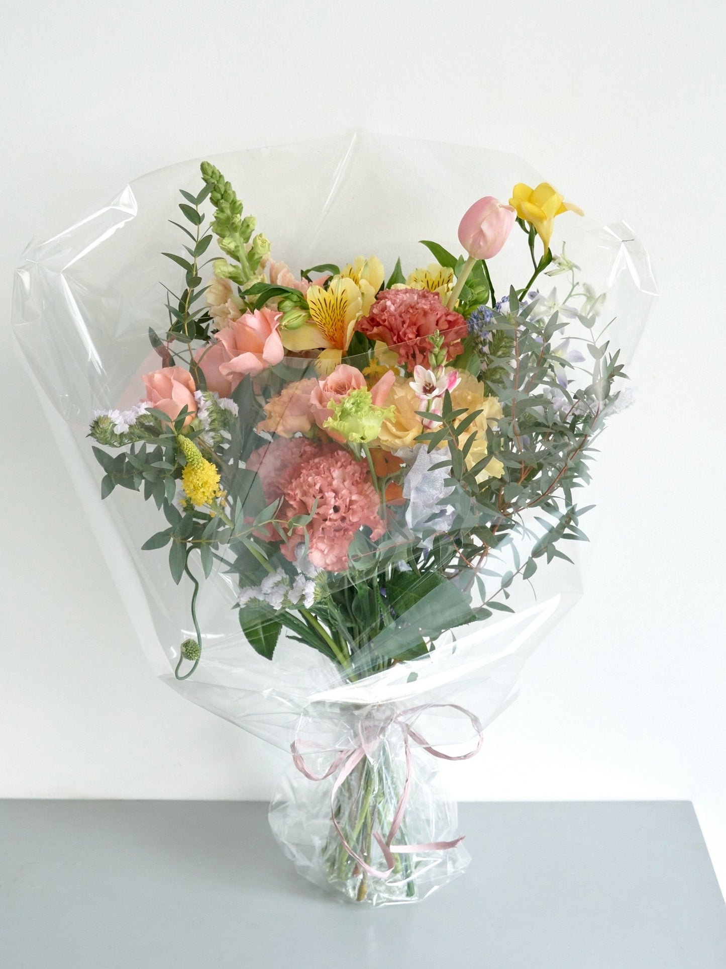Fresh flower delivery bouquet L "spring ver."
