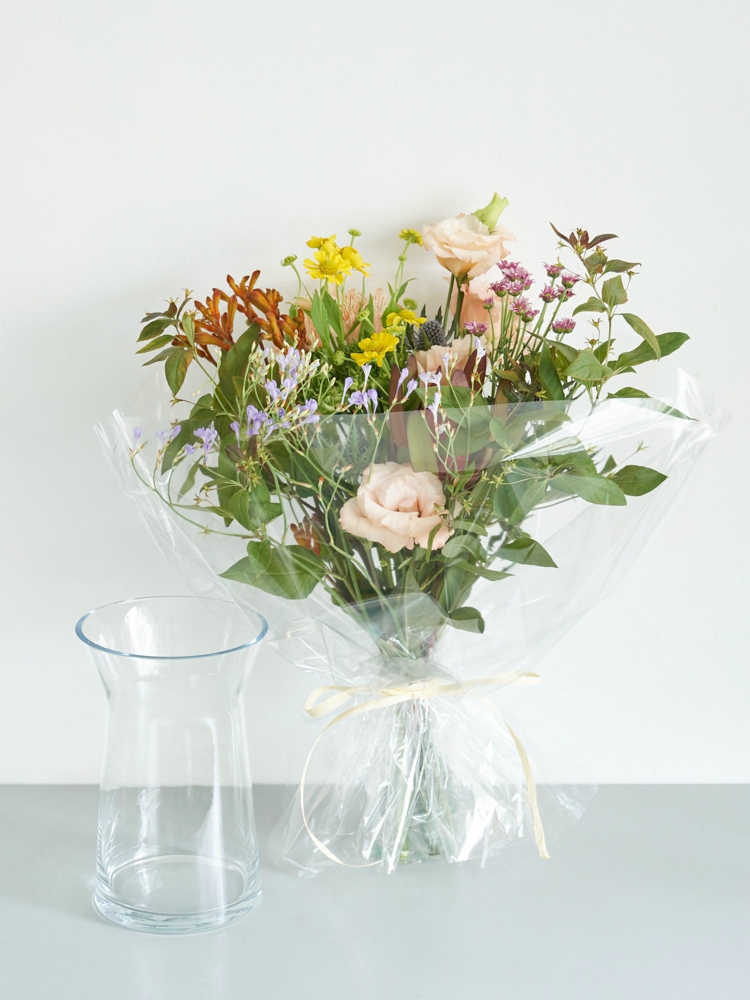 Fresh flower delivery花束Mと花瓶のセット 